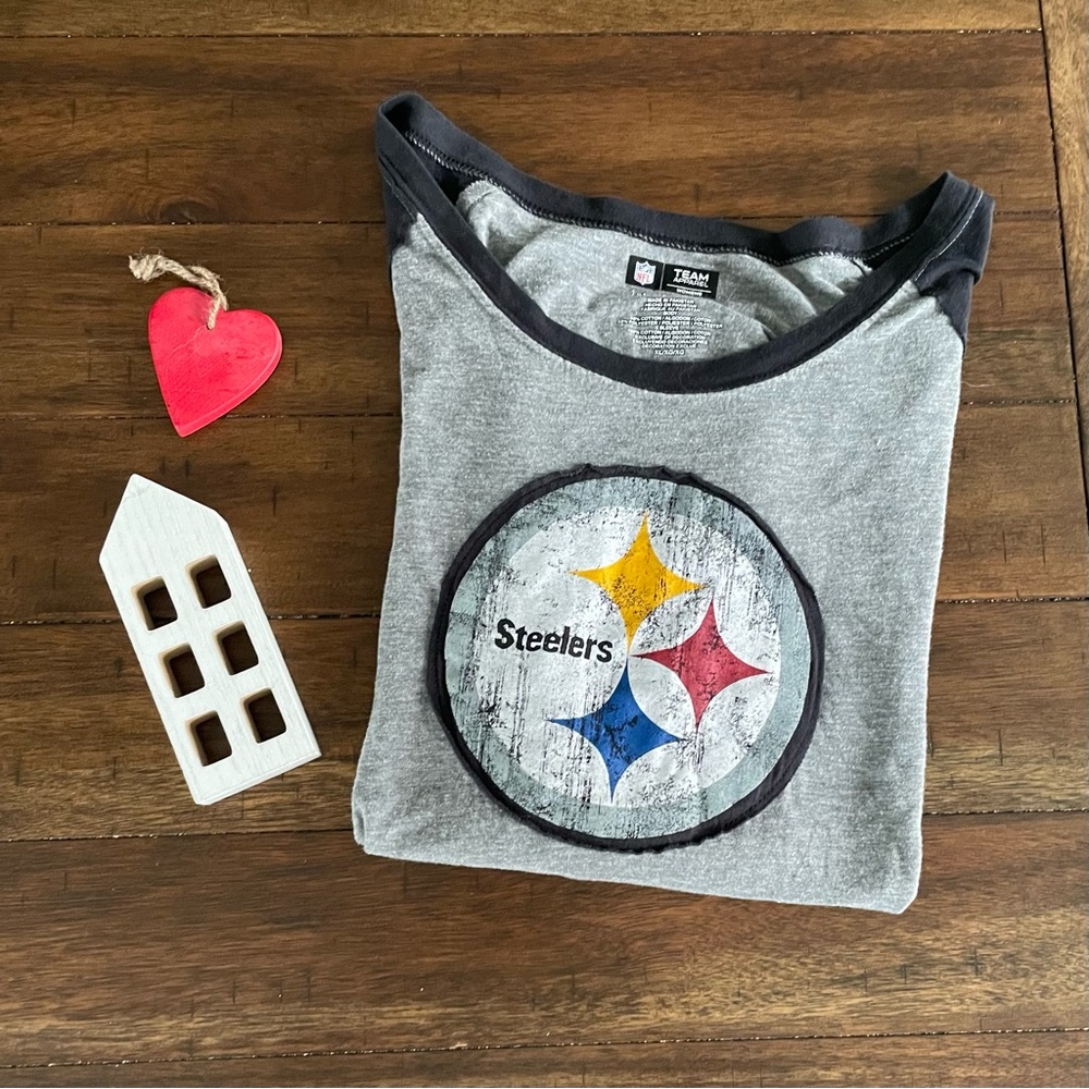 EUC XL Women’s Long Sleeve Pittsburgh Steelers Football NFL Shirt